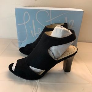 NIB Life Stride - Cara Sandals - Black - Sz 8.5